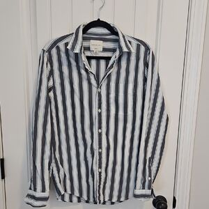American Eagle Monochrome Striped Button-Down Shirt